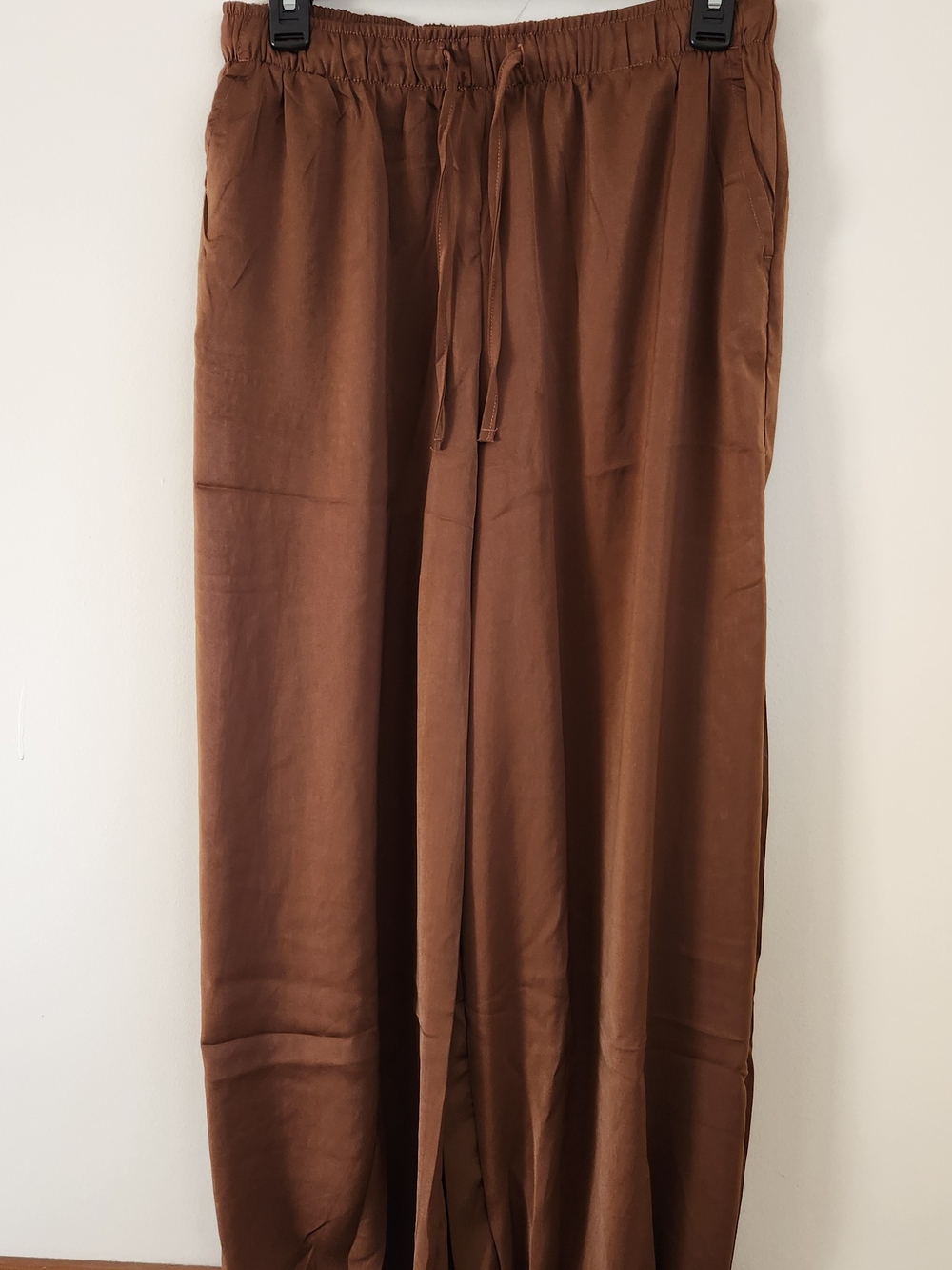 NWT Womens Brownn Wide Leg Pants.